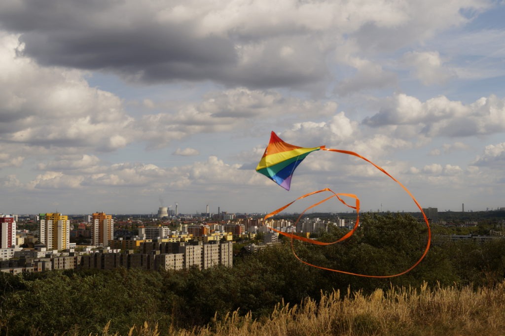 Drachensteigen mit Picknick auf dem Hahneberg